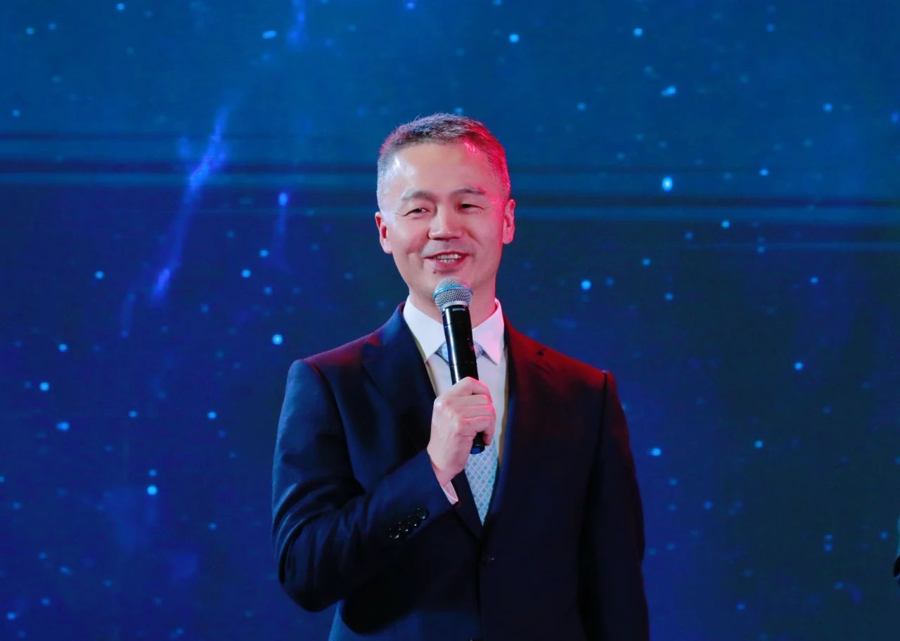 光迅科技全本庆盛典，砥砺前行，再创辉煌新篇章,时光荏苒，岁月如梭，我国科技领域涌现出一批又一批卓越的企业，光迅科技便是其中的佼佼者，在迎来全本庆盛典之际，公司全体员工欢聚一堂，共同回顾往昔，展望辉煌的未来。,光迅科技全本庆,第1张