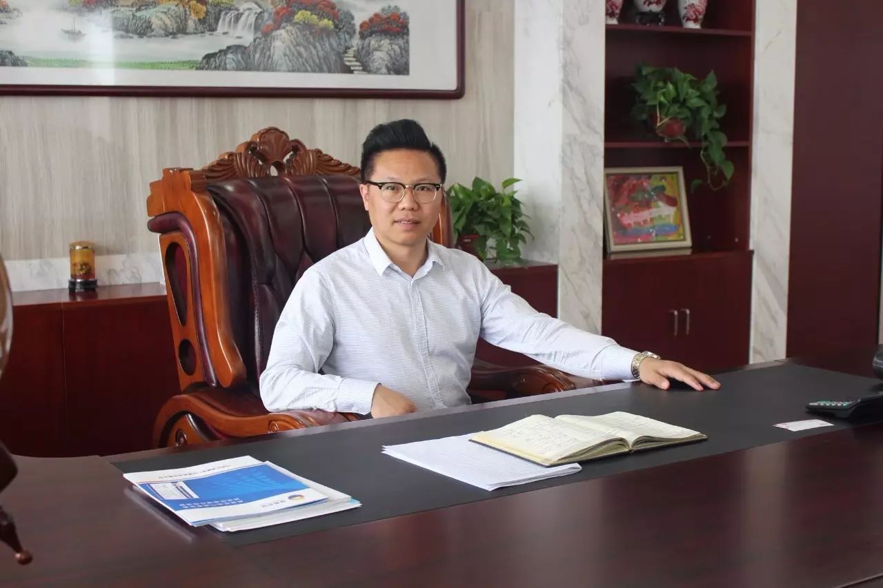 光迅科技张健，创新驱动，领航行业未来先锋,随着科技的迅猛进步，我国在光迅科技领域取得了举世瞩目的辉煌成就，张健光迅科技，作为我国光迅科技领域的佼佼者，以其卓越的创新实力和严谨的研发精神，为我国光迅科技事业的发展作出了不可磨灭的贡献，本文将深入探讨张健光迅科技在行业中的地位、发展轨迹以及未来的广阔前景。,张健光迅科技,第1张