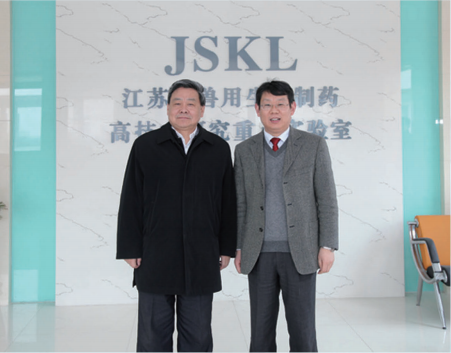 光迅科技领军人物李德浩推动信行业迈上新高峰,在信的浩瀚星空中，光迅科技无疑是一颗璀璨的明星，这家企业的背后，有一位杰出的人物——李德浩，他以其卓越的领导才能和敏锐的市场洞察能力，引领光迅科技在激烈的市场竞争中独树一帜，成为信行业的翘楚，本文将带您穿越时光，走进李德浩的内心世界，探寻这位光迅科技领军人物传奇故事。,李德浩光迅科技,第1张